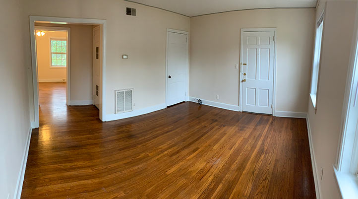 Living Room of Edgewood Terrace Apartments in Homewood, Alabama